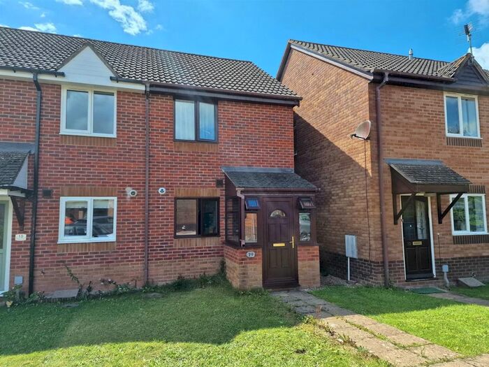 2 Bedroom Terraced House For Sale In Gardenia Drive, Tiverton, EX16