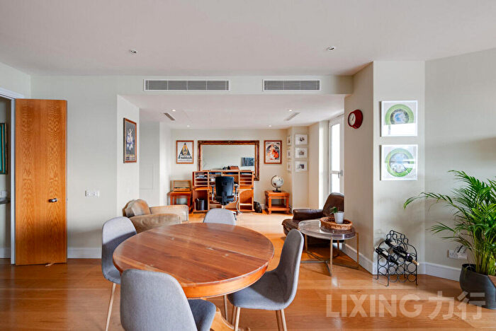 2 Bedroom Apartment To Rent In Westferry Circus, Canary Wharf, E14