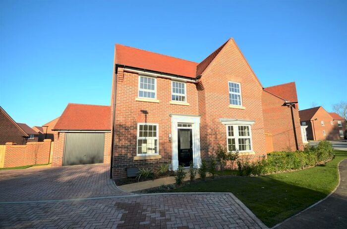 4 Bedroom Detached House To Rent In Blackburne Way, Tongham, Farnham, GU10