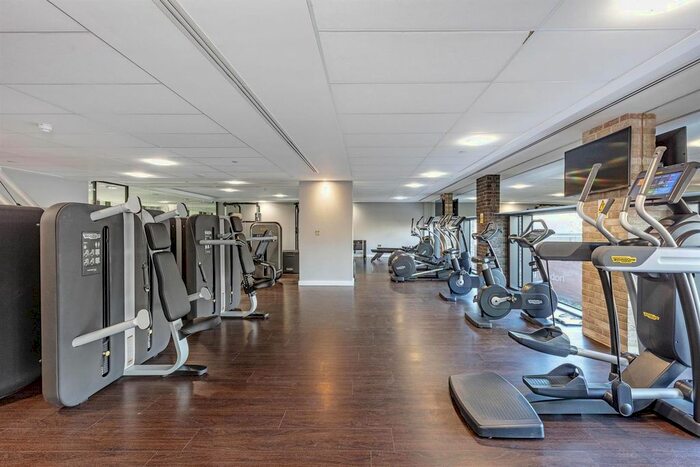 2 Bedroom Flat To Rent In Charles Clowes Walk, London, SW8