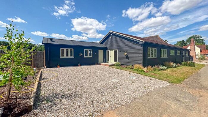 3 Bedroom House To Rent In Parsonage Dairy, Forest Hall Road, Stansted, CM24