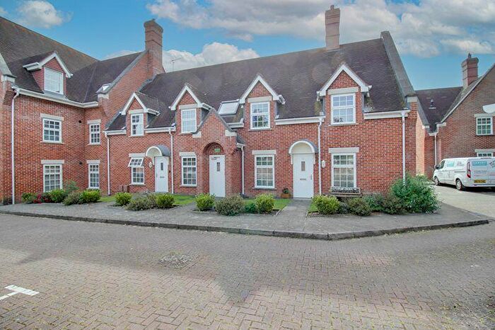 2 Bedroom Flat To Rent In Wickham Road, Fareham, PO16