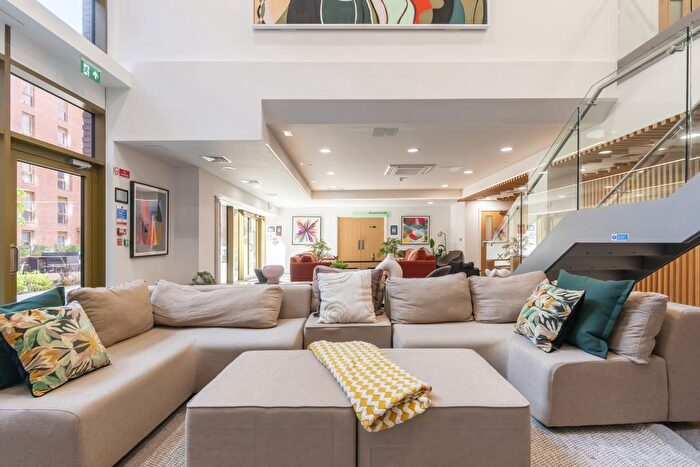 2 Bedroom Flat To Rent In Weldale Street, Reading, RG1