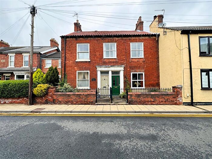 3 Bedroom Terraced House For Sale In Sherburn Street, Cawood, Selby, YO8