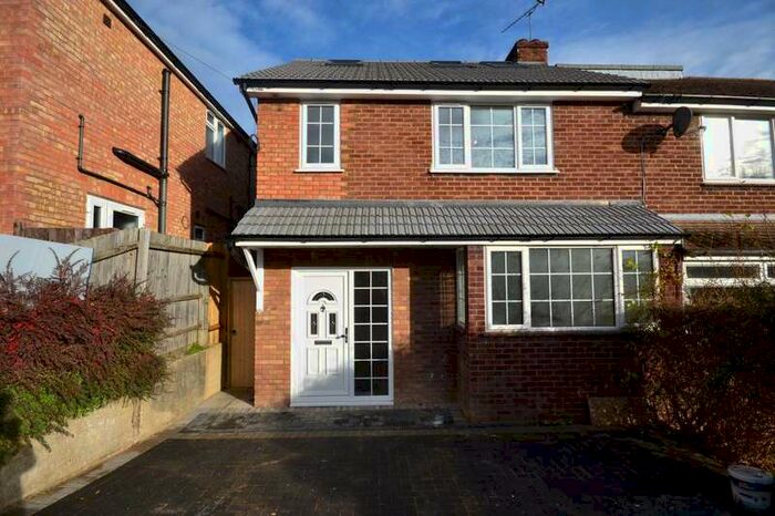 Property To Rent In Holly Walk, Harpenden AL5