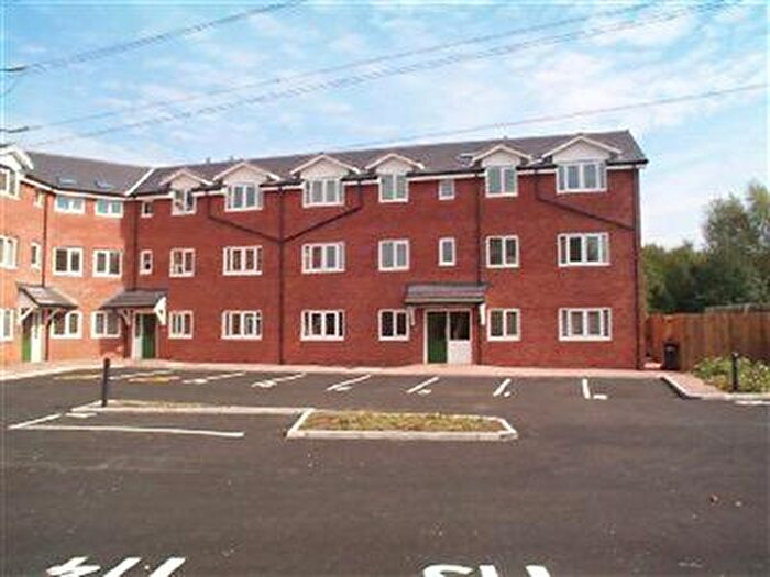 2 Bedroom Apartment To Rent In Fernside Court, Hulme Rd, M26