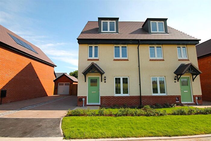 3 Bedroom Semi-Detached House To Rent In Higherside Drive, Whiston, L35