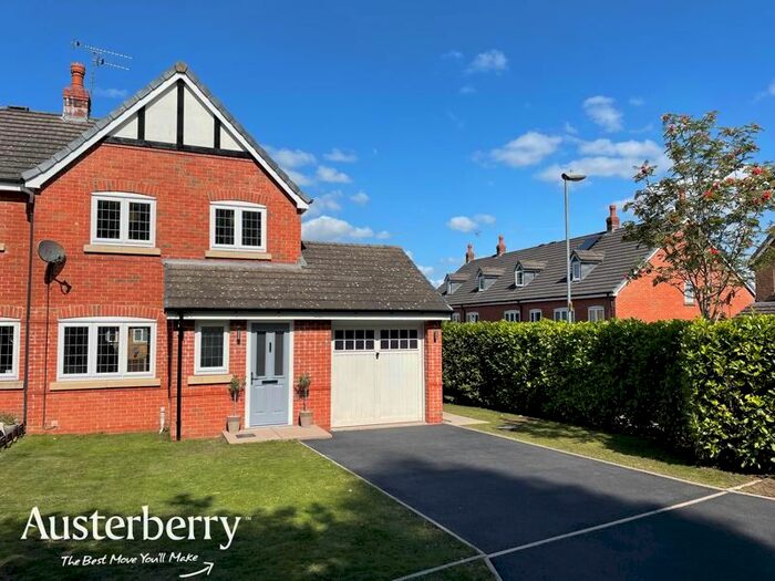 3 Bedroom Town House To Rent In Beaumont Rise, Blythe Bridge, Stoke-On-Trent, Staffordshire, ST11