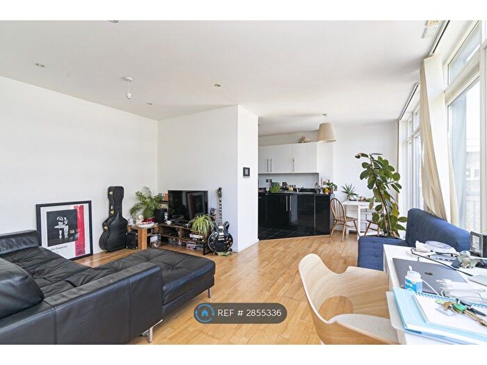 1 Bedroom Flat To Rent In Headlam Street, London, E1