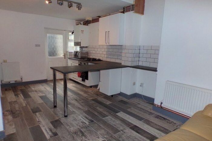 2 Bedroom Property To Rent In Whittier Street, Liverpool, L8