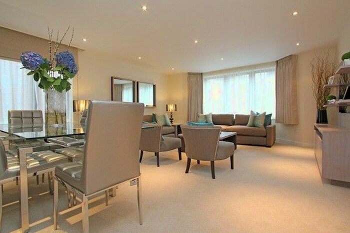 3 Bedroom Flat To Rent In Holbein Place, London, SW1W