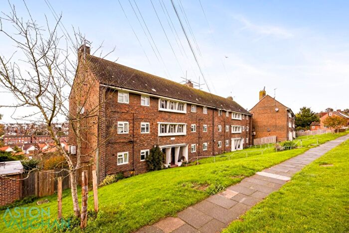 2 Bedroom Apartment To Rent In Horton Road, Brighton, East Sussex, BN1