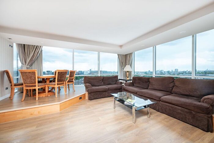 3 Bedroom Flat To Rent In The Panoramic, Grosvenor Road, Pimlico, SW1V