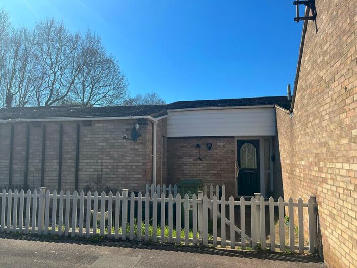 3 Bedroom Bungalow To Rent In Chalk End, Basildon, SS13