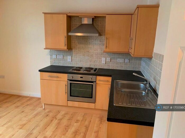 1 Bedroom Flat To Rent In South Street, Yeovil, BA20