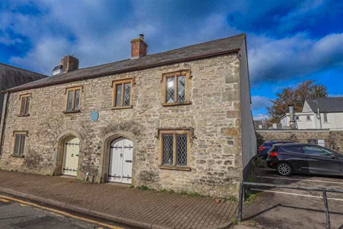 2 Bedroom Cottage For Sale In Church Street, Cowbridge, Vale Of Glamorgan, CF71