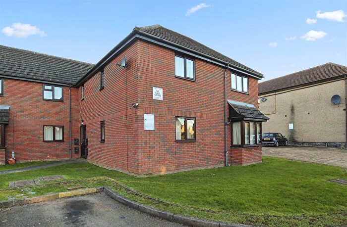 1 Bedroom Flat To Rent In Whites Rise, Irthlingborough, NN9