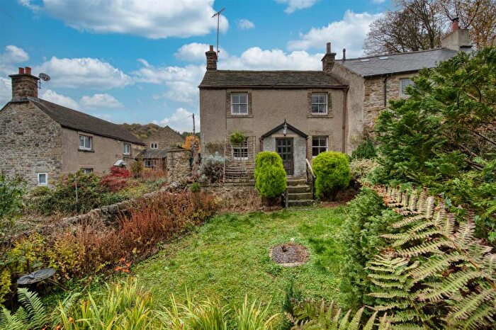 2 Bedroom Cottage For Sale In Lydgate, Eyam, Hope Valley, S32