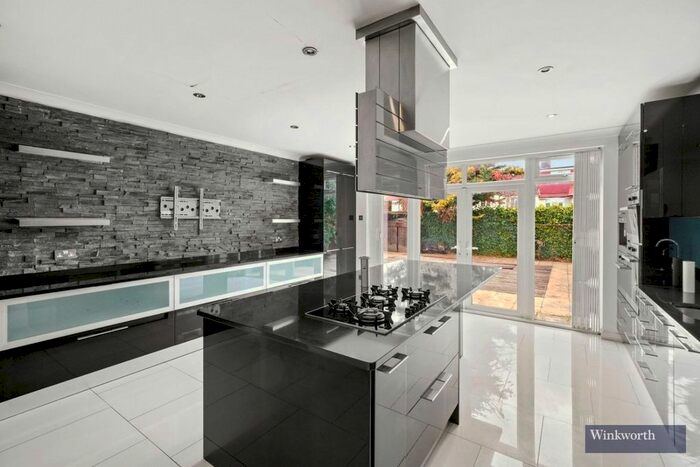 4 Bedroom Link Detached House To Rent In Tenterden Gardens, London, NW4