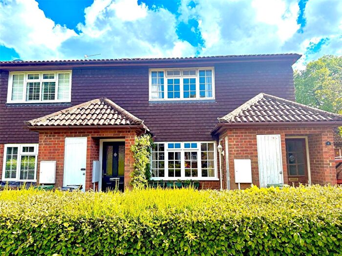 1 Bedroom End Of Terrace House For Sale In Poplar Close, Mytchett, Camberley, Surrey, GU16
