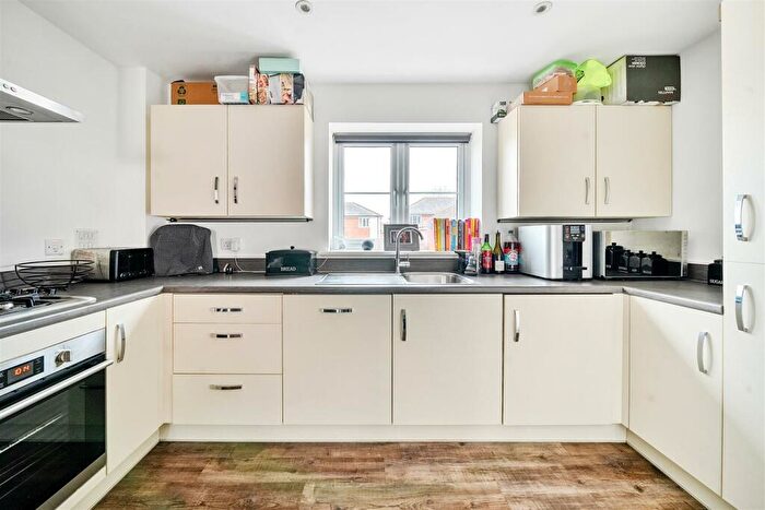2 Bedroom Coach House For Sale In Cavendish Drive, Locks Heath, SO31