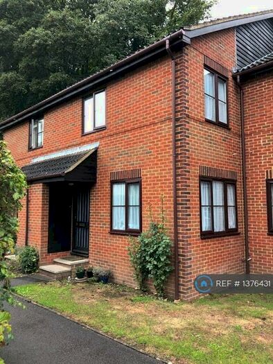 1 Bedroom End Of Terrace House To Rent In Limeway Terrace, Dorking, RH4