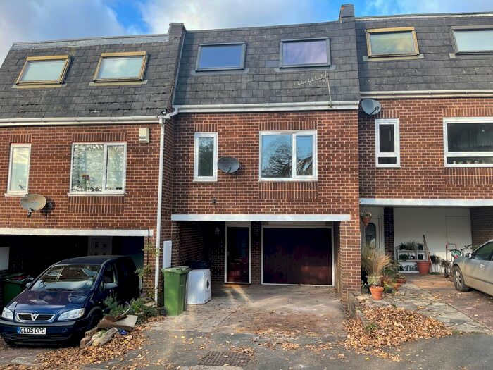 3 Bedroom Town House To Rent In Eldertree Gardens, Exeter, EX4