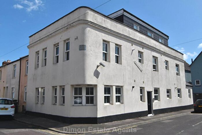 1 Bedroom Flat For Sale In Robin Hood Quay, Gosport, PO12