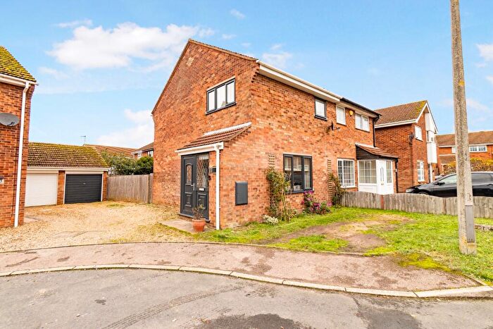 2 Bedroom Semi Detached House For Sale In Pingles Road, North Wootton, King's Lynn, Norfolk, PE30