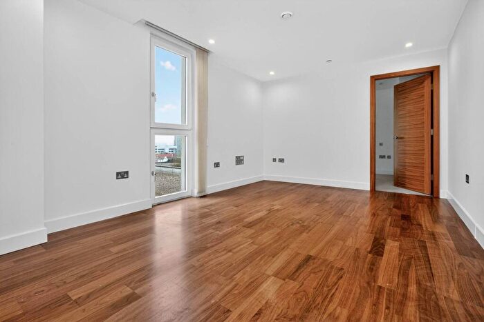 1 Bedroom Apartment To Rent In The Hayes, Cardiff, CF10