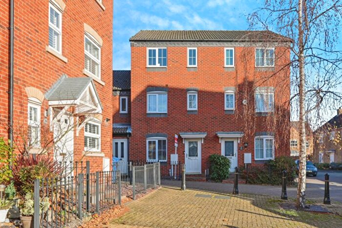 4 Bedroom Town House For Sale In Valley Drive, Wilnecote, Tamworth, Staffordshire, B77