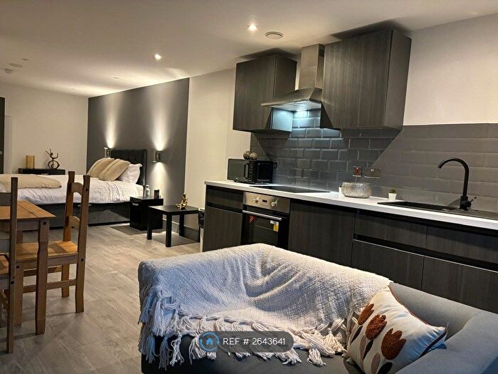 Studio To Rent In Bolton Road, Bradford, BD1