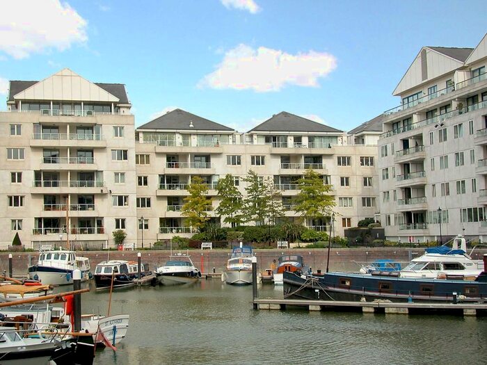 3 Bedroom Flat To Rent In King's Quay, Chelsea Harbour, London, SW10