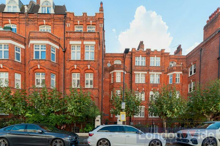 3 Bedroom Flat To Rent In Hamlet Gardens, Hammersmith, W6