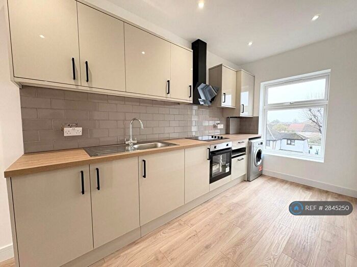 2 Bedroom Penthouse To Rent In Elm Parade Flats Elm Park Avenue, Hornchurch, RM12
