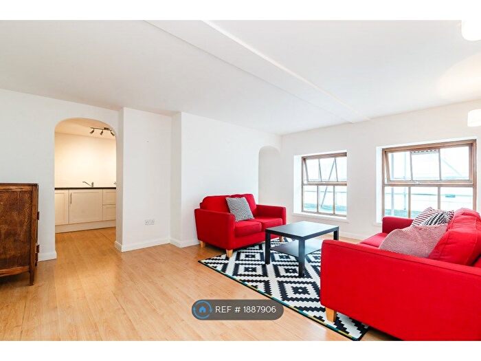 1 Bedroom Flat To Rent In Minstrel Court, London, E2
