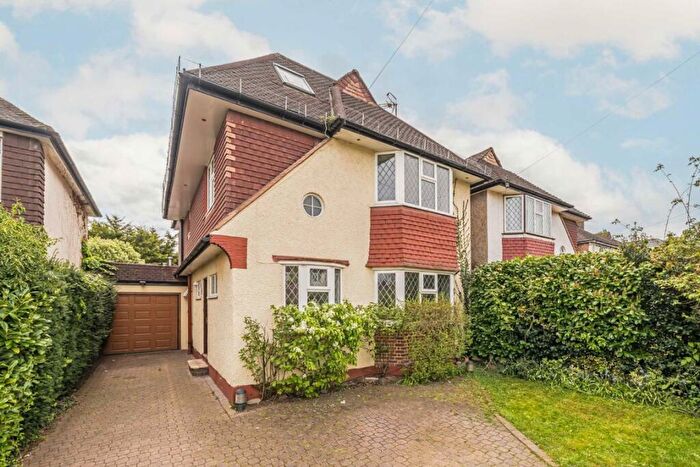 6 Bedroom House To Rent In Fir Grove, New Malden, KT3