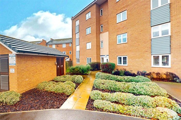 2 Bedroom Apartment For Sale In Clenshaw Path, Basildon, Essex, SS14