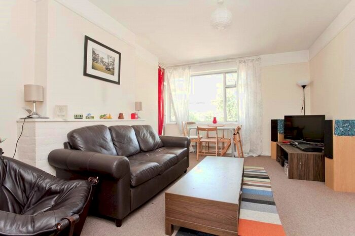 2 Bedroom Flat To Rent In Grice Court, Alwyne Square, London, N1