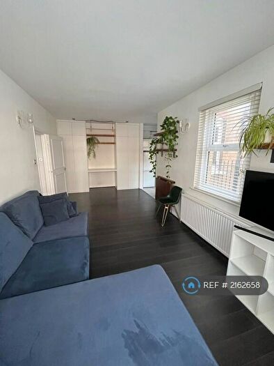 1 Bedroom Flat To Rent In Ordell Court, London, E3