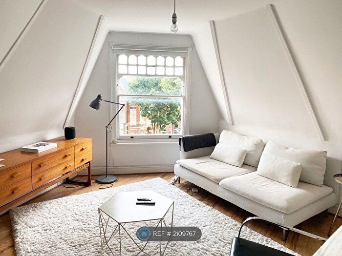 2 Bedroom Flat To Rent In Sotheby Road, London, N5