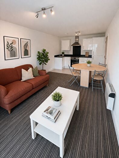 2 Bedroom Apartment To Rent In Richmond Village, Richmond Road, Cardiff, CF24