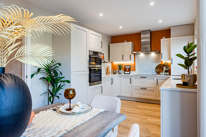 4 Bedroom Detached House For Sale In Bee Fold Lane, Atherton, M46