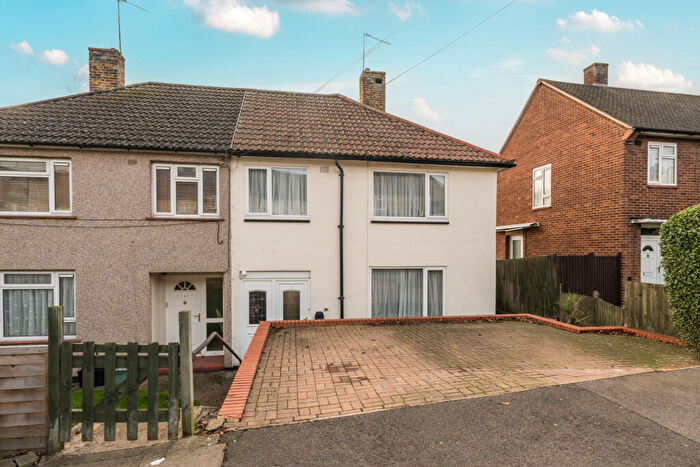 3 Bedroom Semi Detached House For Sale In Grovelands Road, Orpington, BR5