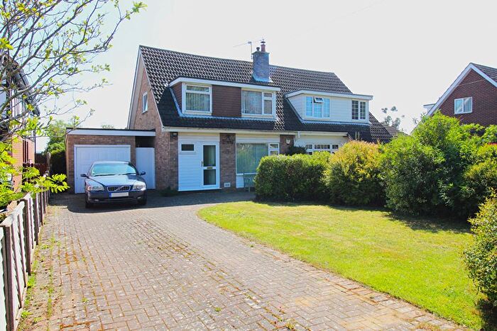 3 Bedroom Semi Detached House For Sale In St. Johns Road, Moggerhanger, MK44