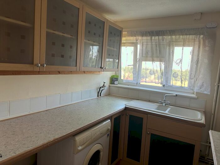 1 Bedroom Flat To Rent In Middle Park Avenue, London, SE9