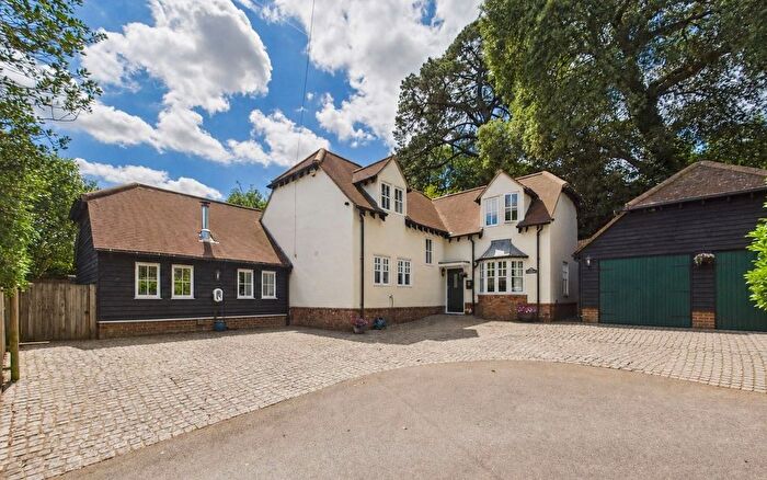 4 Bedroom Detached House For Sale In Bridge Road, Bursledon, Southampton, SO31