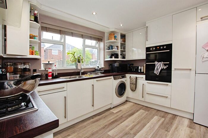 3 Bedroom Detached House For Sale In Japonica Drive, Nottingham, NG6