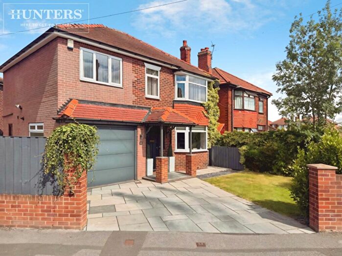 4 Bedroom Detached House For Sale In North Close, Royston, Barnsley, S71