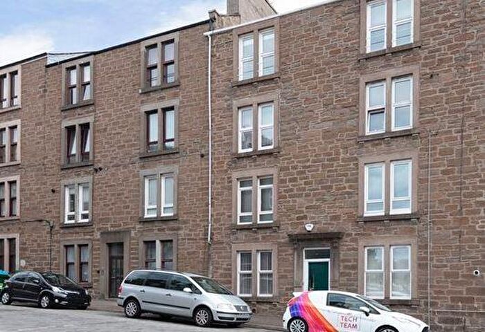 1 Bedroom Flat To Rent In Peddie Street, West End, Dundee, DD1